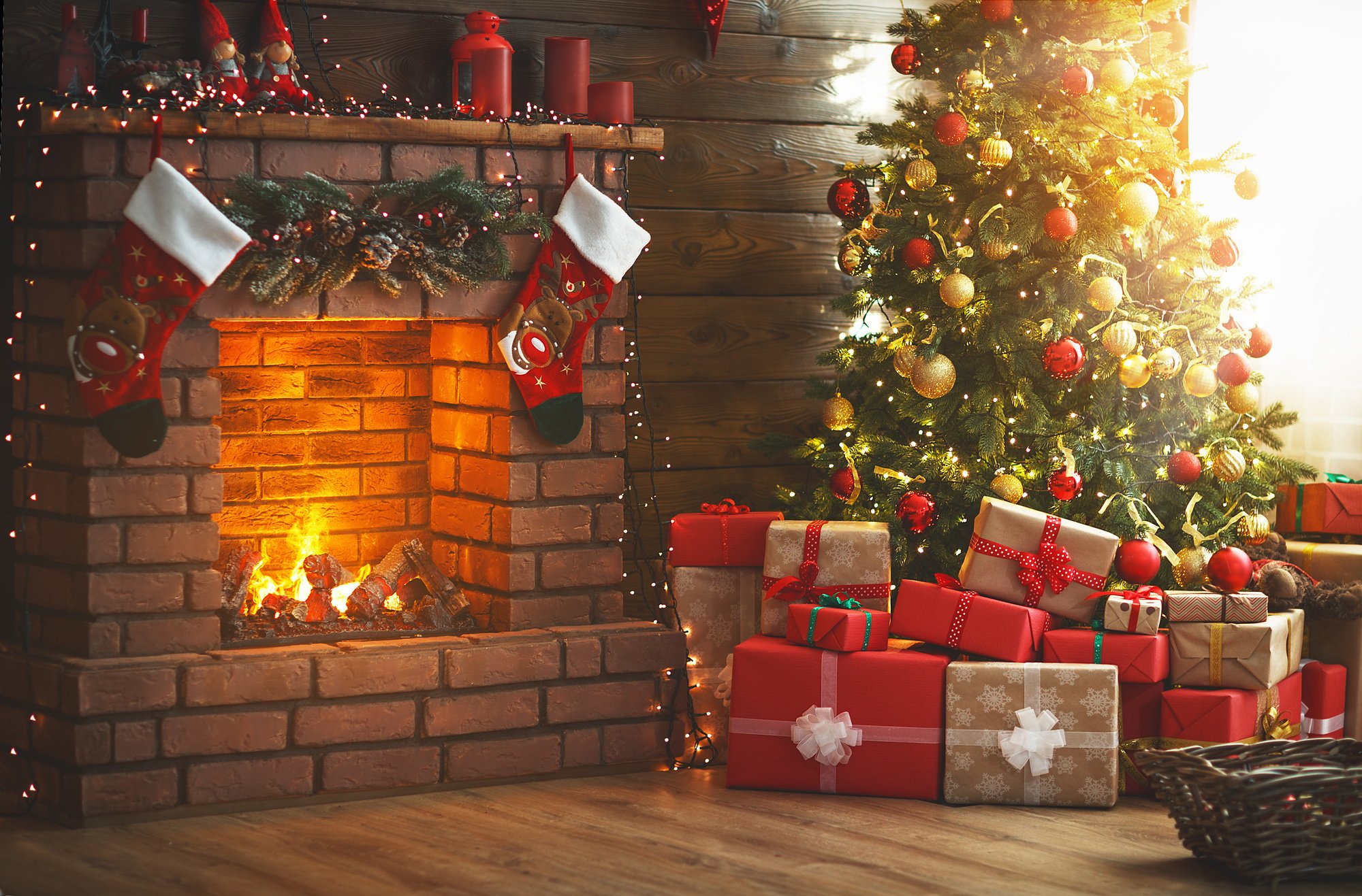 when to put up christmas decorations
