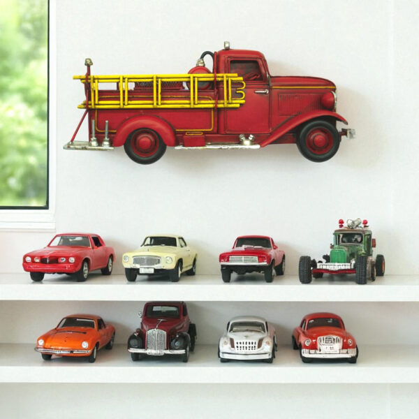 Vintage Style Firetruck Hanging Wall Décor