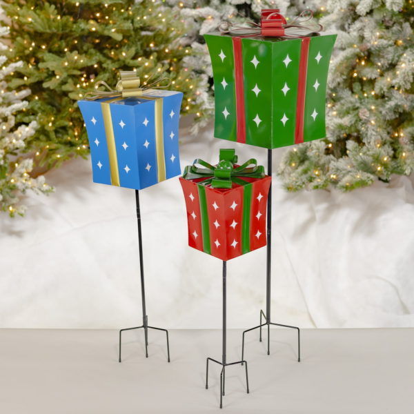 3 Metal Christmas Gift Boxes on Stakes with Twinkle Star Details