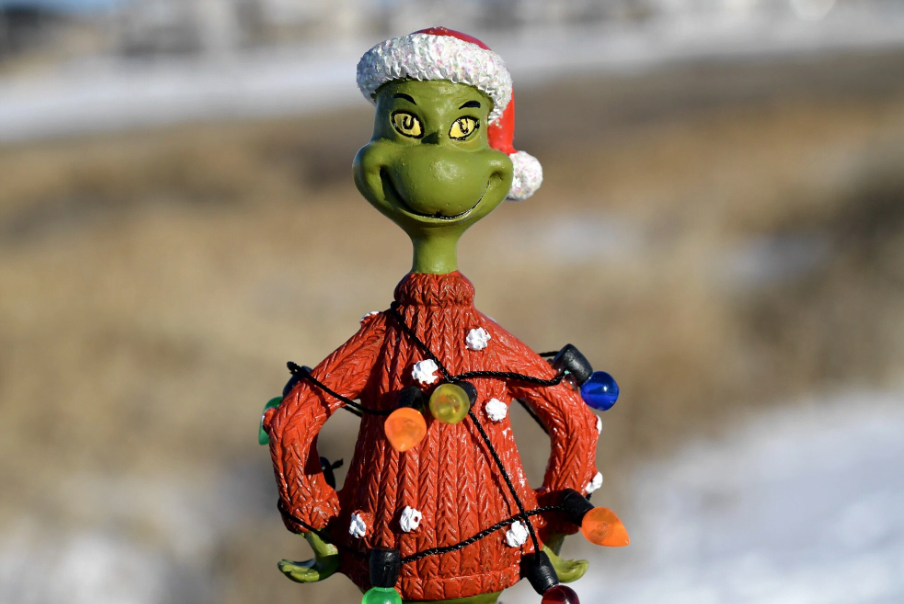 Grinch outdoor decorations