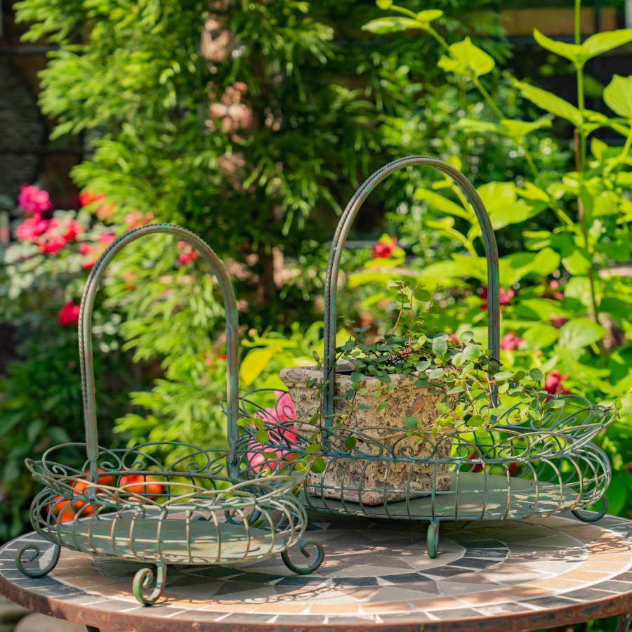 2 Freestanding Garden Baskets in Verdi Green "Stephania"