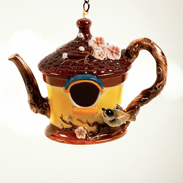 19.75In. Long Hanging Porcelain Teapot Birdhouse with Robin Robyn