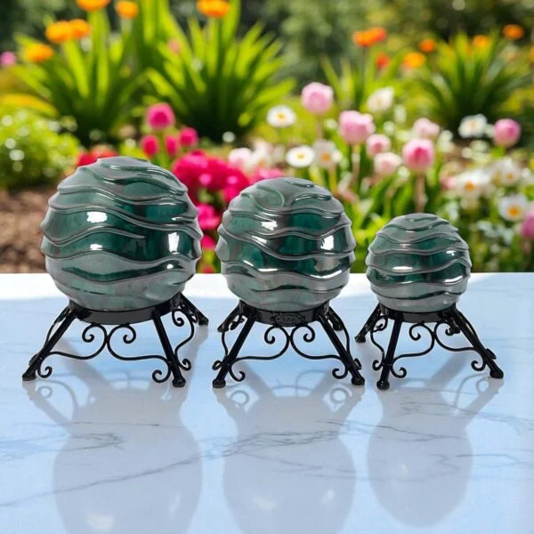 Set of 3 Assorted Ceramic Wavy Globe Gazing Balls with Stands "Edinburgh"