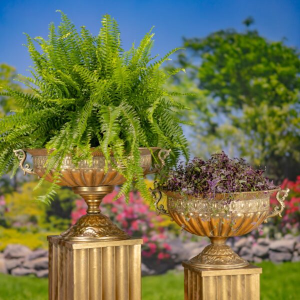 Set of 2 Assorted Metal Urns "Apollo"
